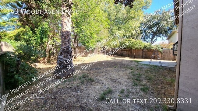 Building Photo - 143 Woodhaven Dr