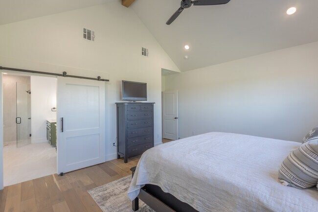 Building Photo - 4324 Cedar Creek Rd