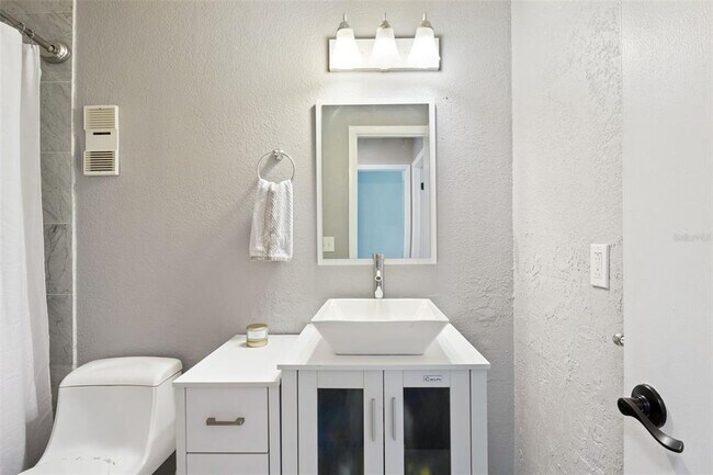 Building Photo - 6305 Morningmist Ct
