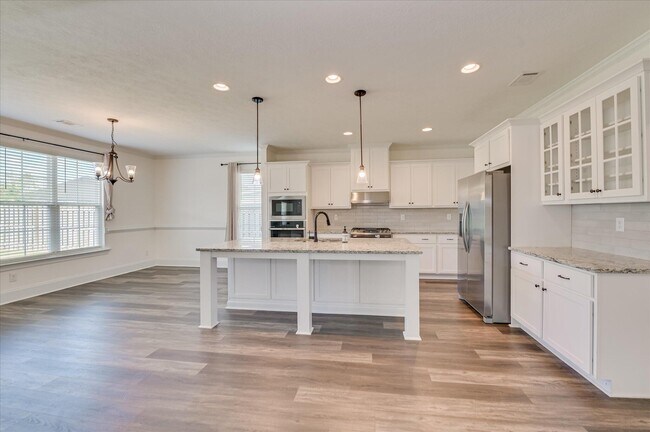 Building Photo - 720 Bancroft Dr