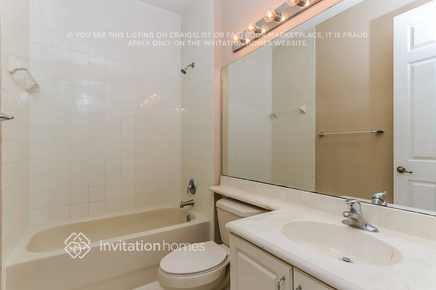 Building Photo - 1334 Piazza Pitti