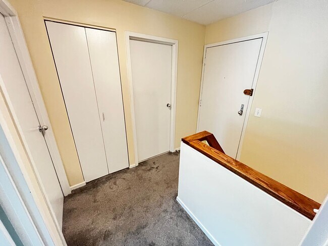 Building Photo - Spacious 2-story, 2-Bedroom Condo in Prime Buena Park Location Near the Lake