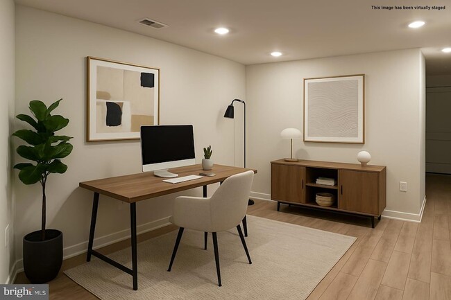 Building Photo - 7620 Clayton Ave