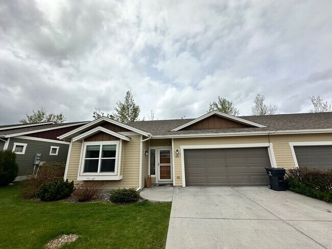 Building Photo - MIE451