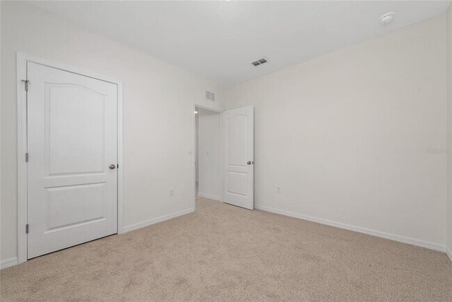 Building Photo - 804 Silver Palm Dr