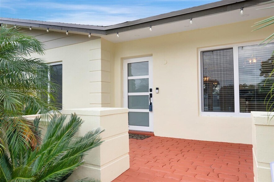 Building Photo - 10440 SW 126th Ave