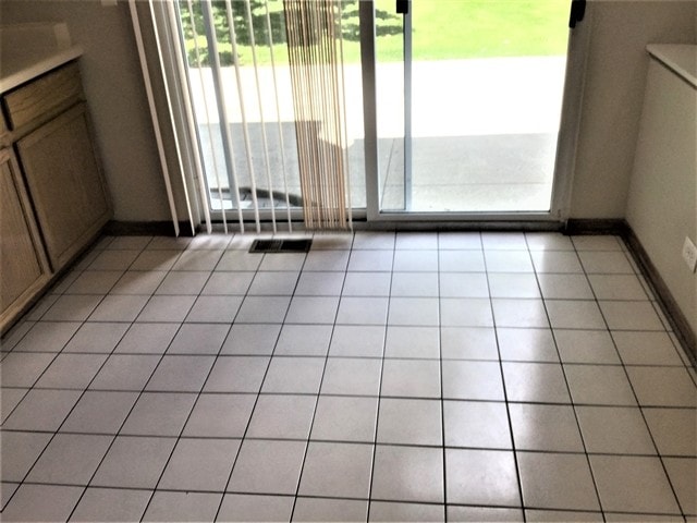 Building Photo - 994 Haywood Dr