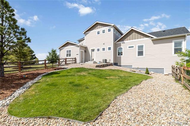 Building Photo - 2554 Eastview Dr