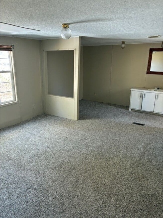 Building Photo - For Rent: 2 BD / 2 BA Home – Cedar Hill, TN