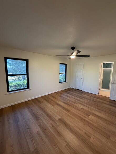 Building Photo - 319 Allen Dr
