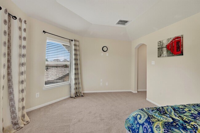 Building Photo - 25238 Birchwood Springs Ave