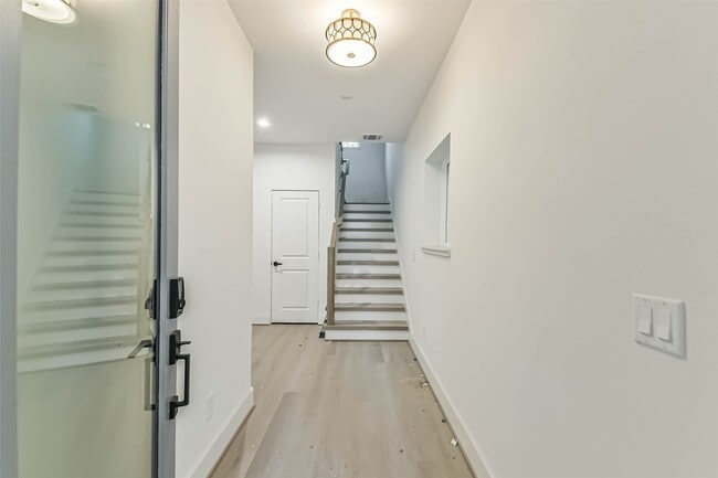 Building Photo - 7709 Earl Rudder Wy