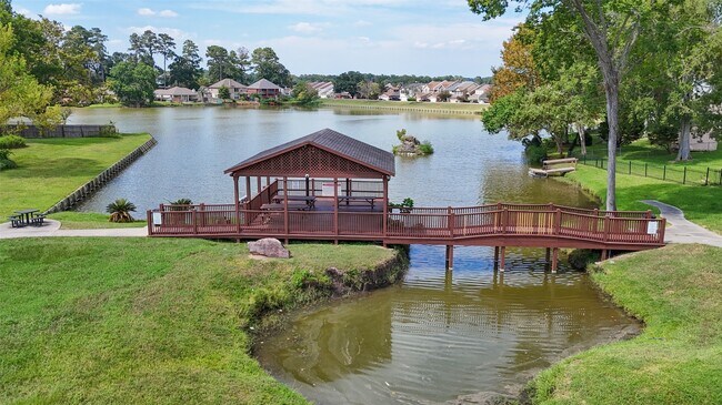 Building Photo - 10807 Twin Circles Dr