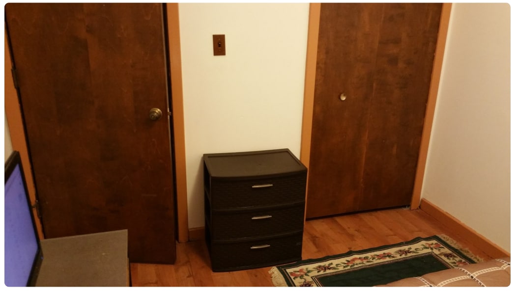 Staged Bedroom - not furnished - 2116 Thaler Ave