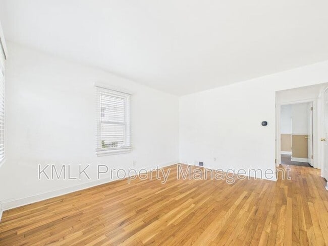 Building Photo - 1263 Atwood Ave