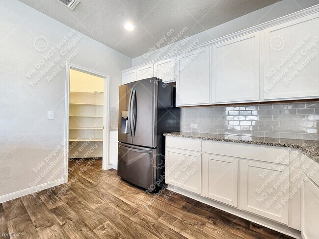 Building Photo - 4 br, 2 bath House - 210 Marimoor Dr