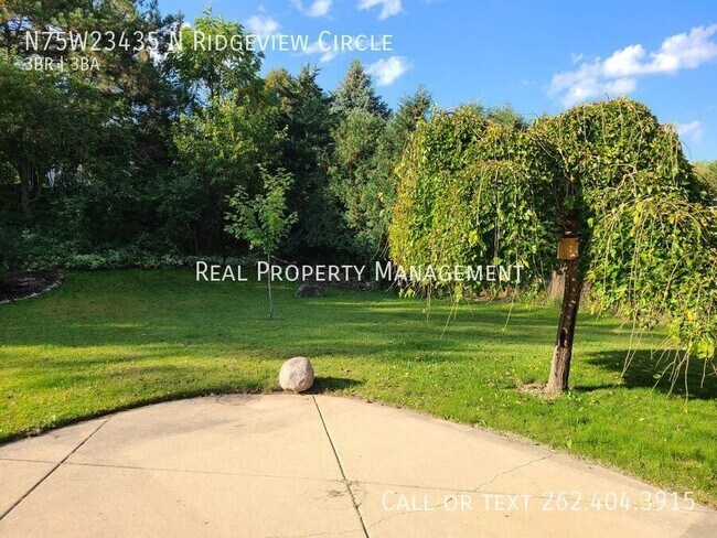 Building Photo - N75W23435 N Ridgeview Cir