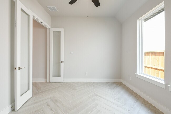 Building Photo - 4859 Antler Run Dr