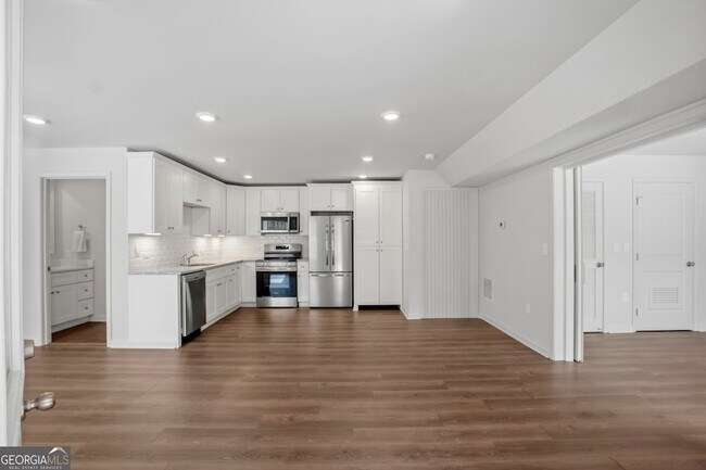 Building Photo - 428 Brookfield Dr