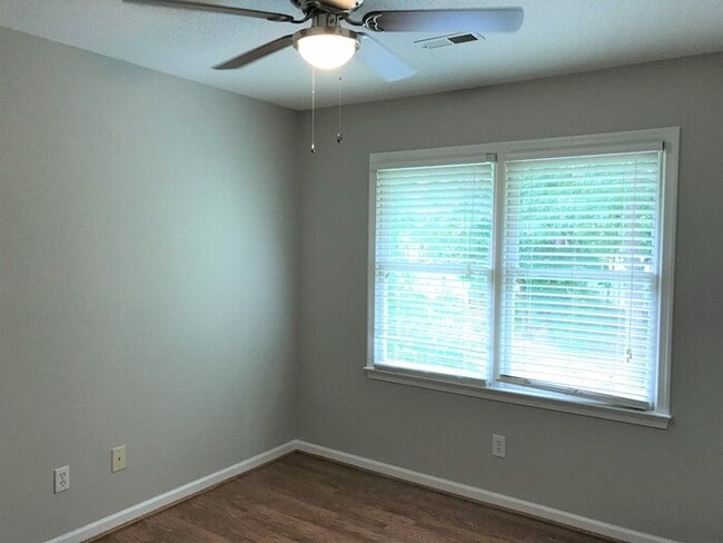 Building Photo - NW - Desirable Irving Park Two Story Home,...