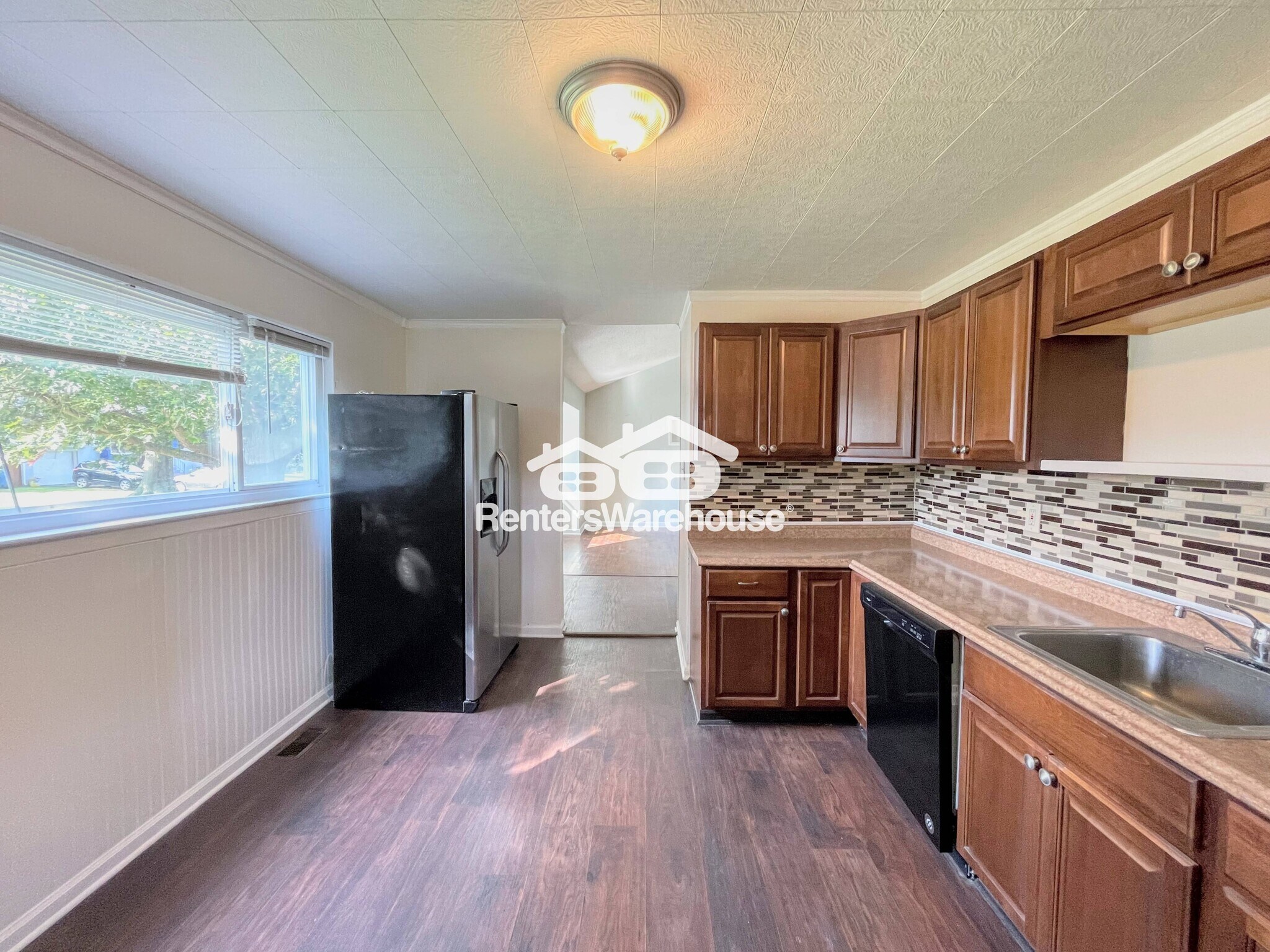 Building Photo - 4960 Clover St