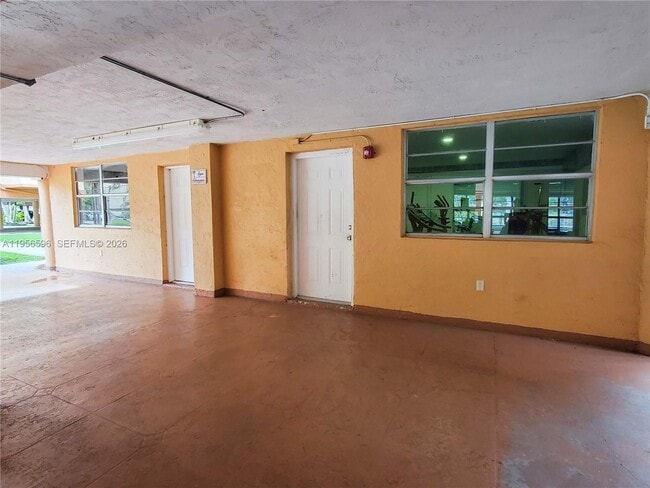 Building Photo - 1990 W 56th St