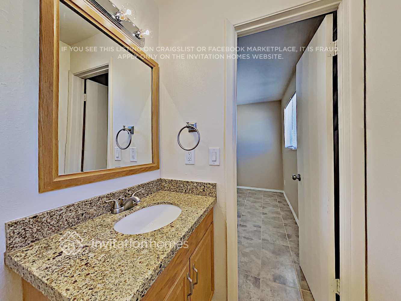 Building Photo - 18042 N Villa Rita Dr