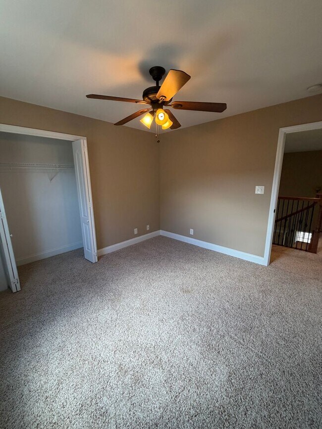 Building Photo - 266 Turnberry Circle