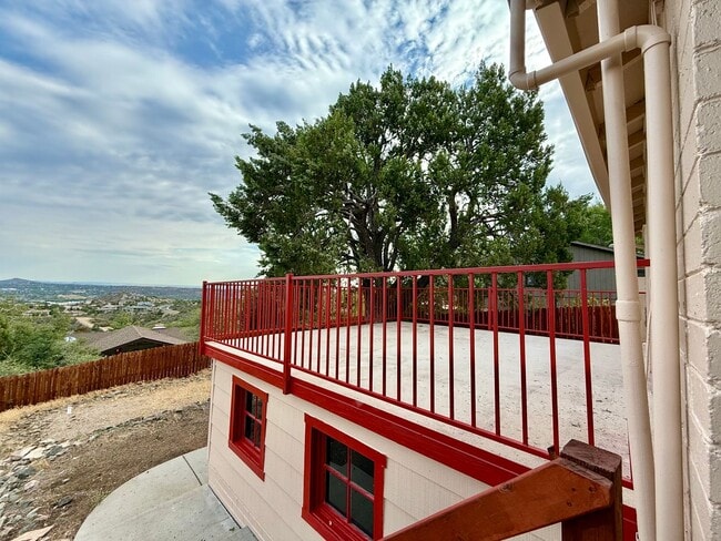 Building Photo - Million-Dollar Views of Granite Mountain &...