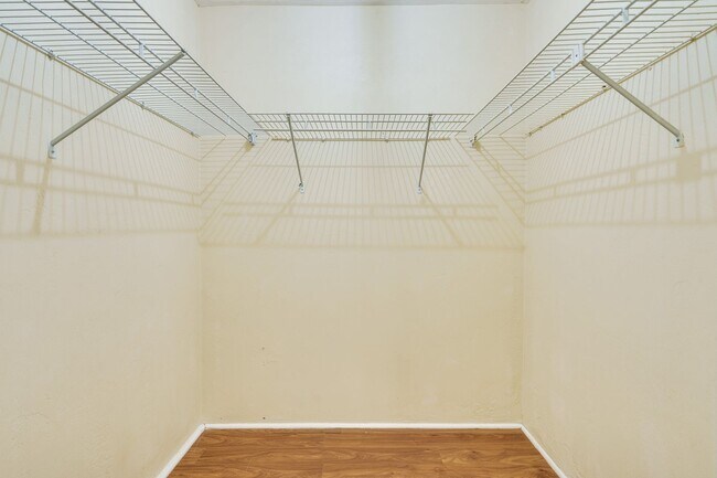 Building Photo - Charming 3BR/2BA Single-Family Home in Por...