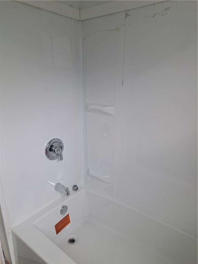 Building Photo - 811 Portland Ave