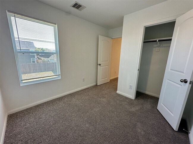 Building Photo - 16635 Colleen Pl