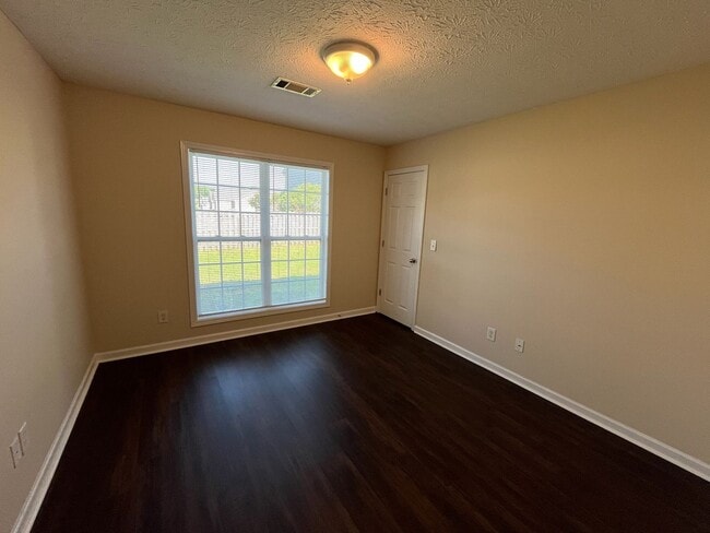 Building Photo - Beautiful Total Electric Home In Phenix Ci...