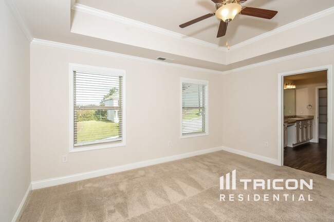Building Photo - 730 Ireland Ln