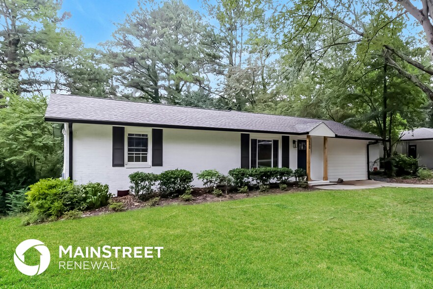 Building Photo - 590 Oriole Dr SE