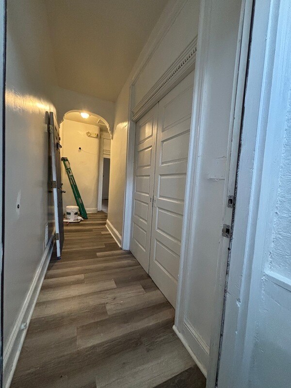 Building Photo - 292X Parkwood Ave