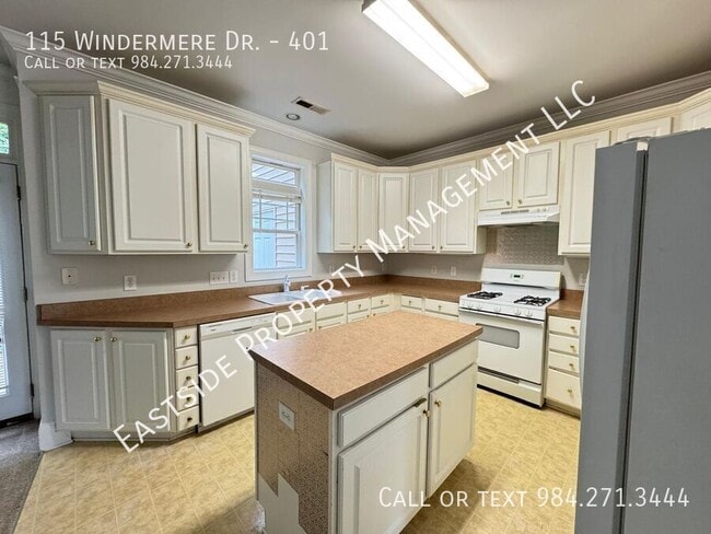 Building Photo - 115 Windermere Dr
