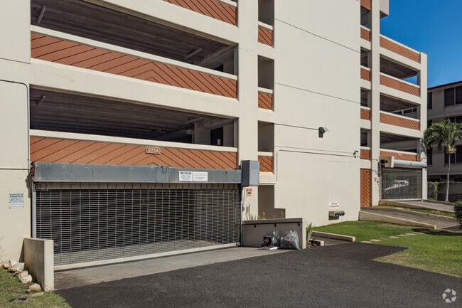 Building Photo - Rainbow Place