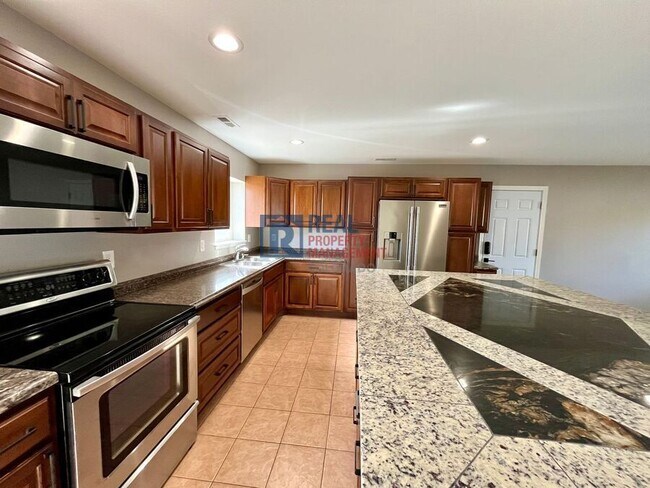 Building Photo - 1675 Tahlequah Dr