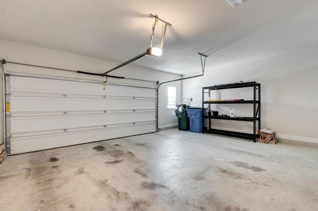 Building Photo - 3215 Honey Peach Way