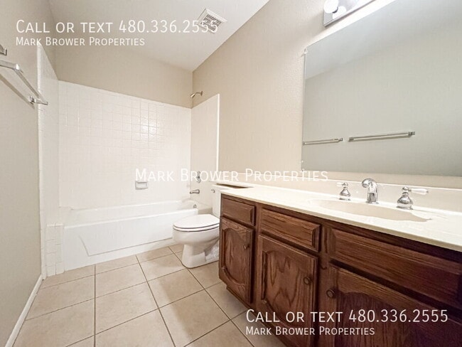 Building Photo - 2315 W El Alba Way