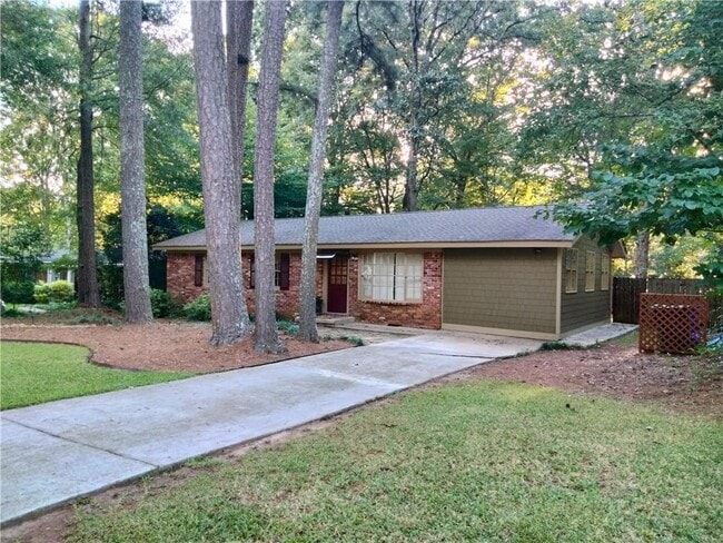 Building Photo - 1009 Verdi Way