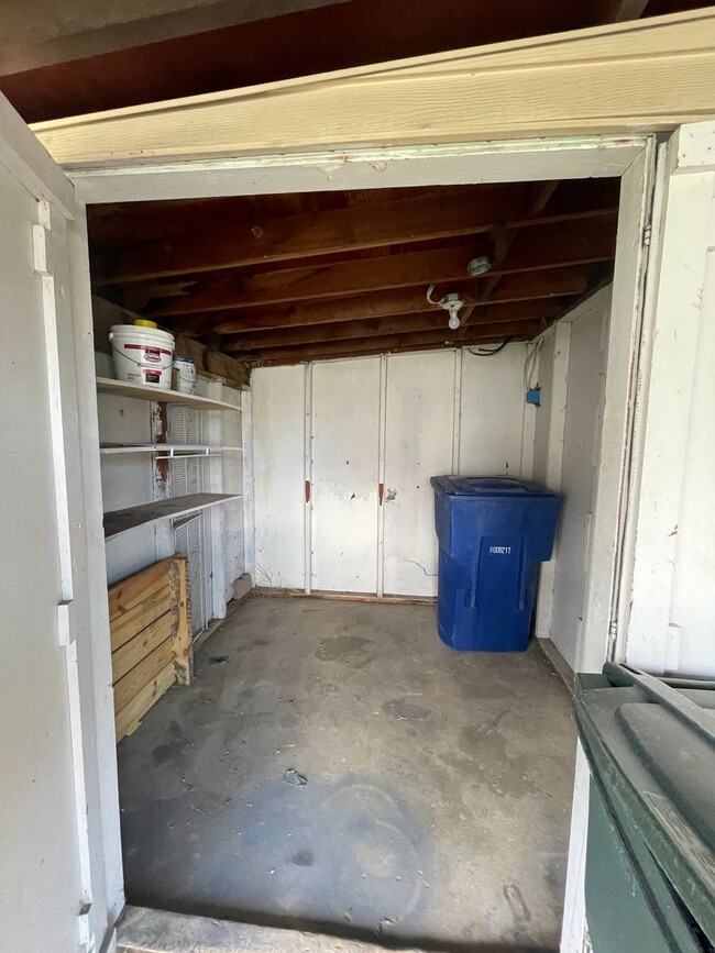 Building Photo - Great 3 Bed/1 Bath in Ogden