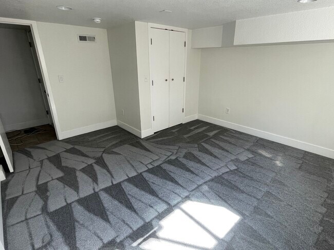 Building Photo - 4771 N Depauw St
