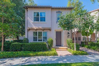 Building Photo - 3BD/2.5BA/2Garage Two Story upgraded End Unit Condo Woodbury Irvine $4800