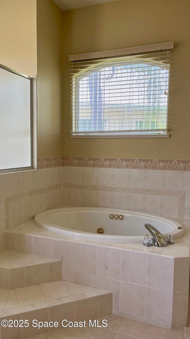 Building Photo - 2304 Addington Ct