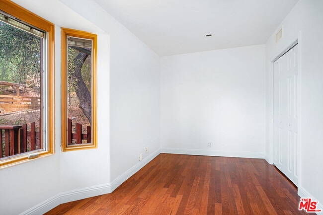 Building Photo - 21421 Encina Rd