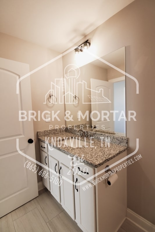 Building Photo - 1669 Spring Berry Ln