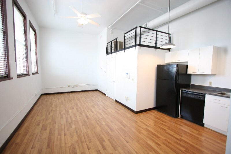 Building Photo - 301 Central Ave NE