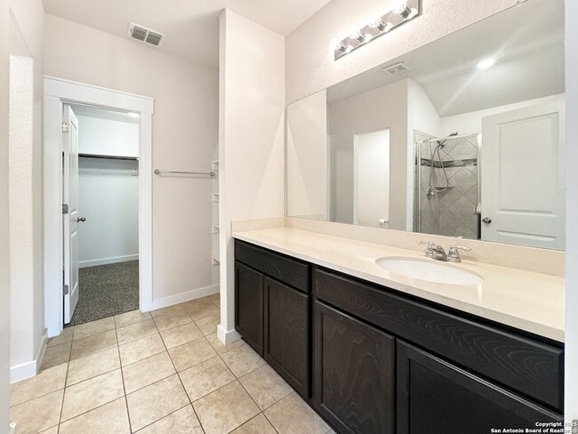 Building Photo - 4351 W Vasquez Cir